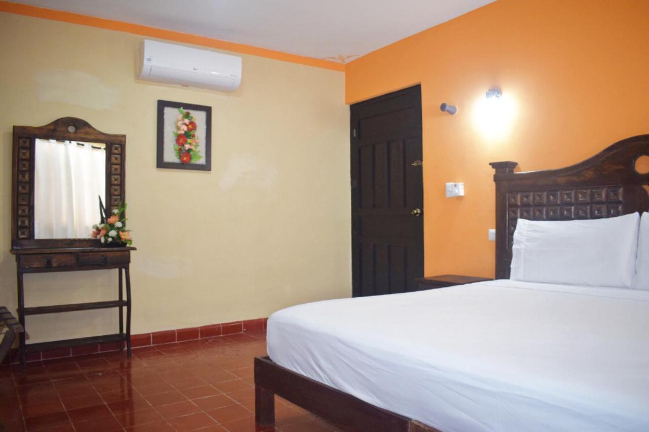 Hotel Casa Rico Valladolid  Kültér fotó