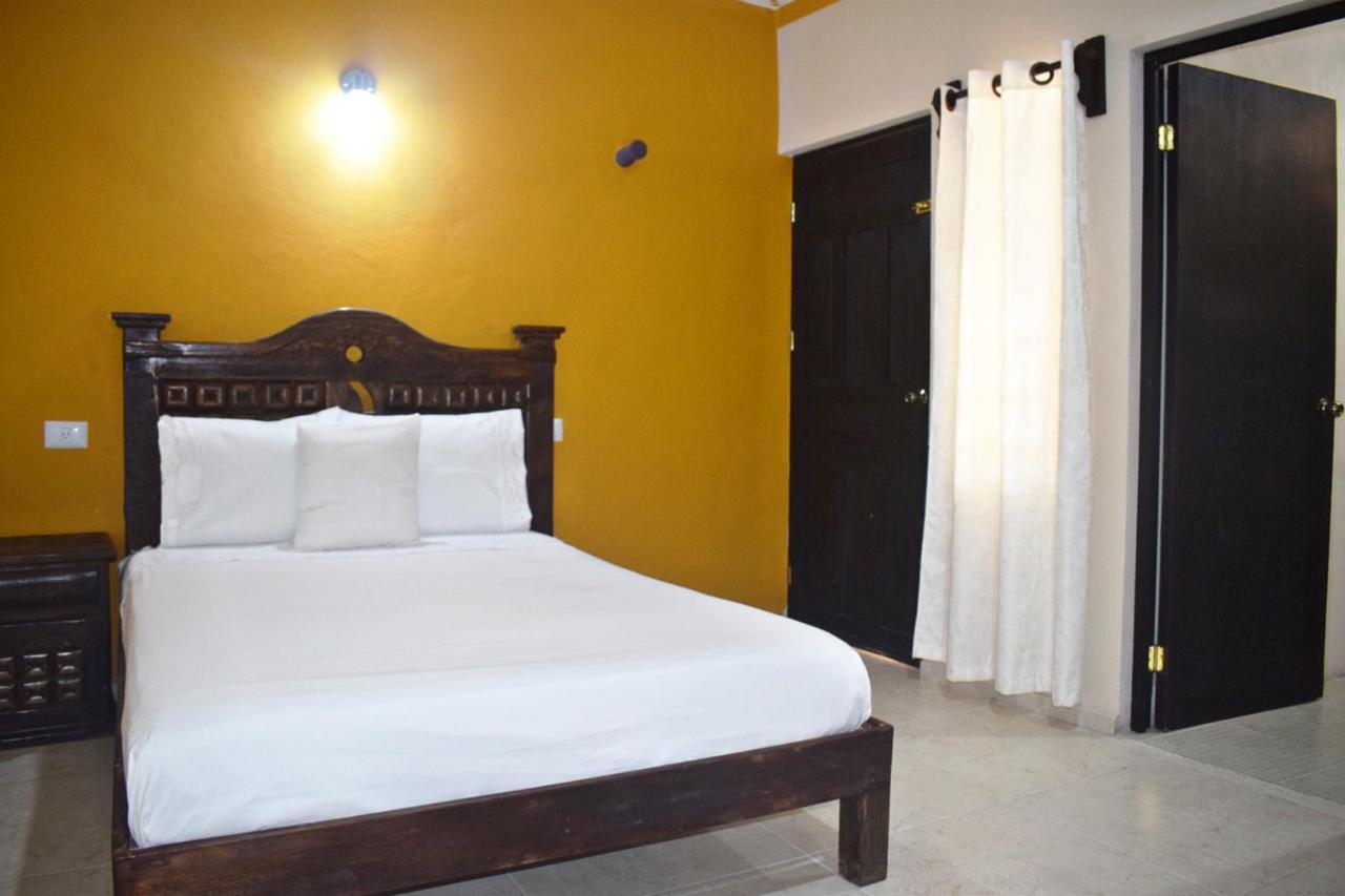 Hotel Casa Rico Valladolid  Kültér fotó