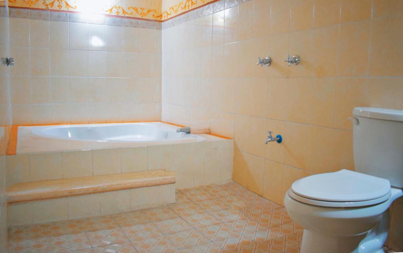 Hotel Casa Rico Valladolid  Kültér fotó