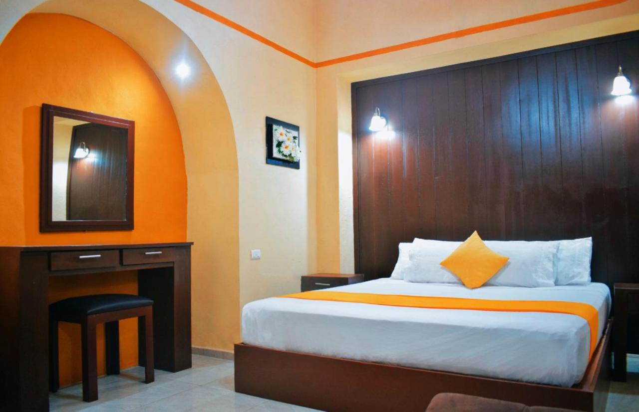 Hotel Casa Rico Valladolid  Kültér fotó