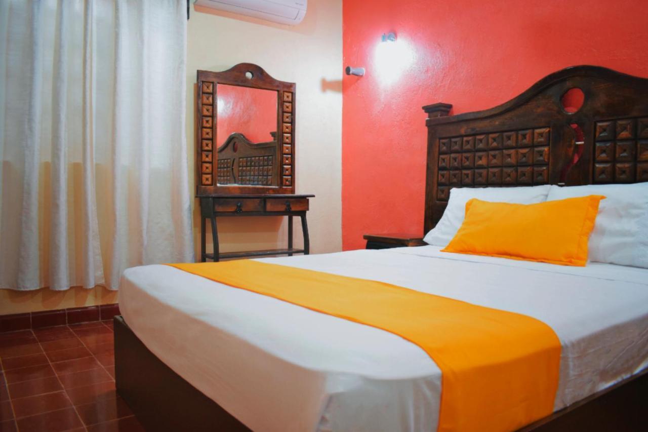 Hotel Casa Rico Valladolid  Kültér fotó